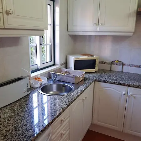One Bedroom Appartement With Shared Pool Furnished Terrace And Wifi At Odiaxere 5 Km Away From The Beach *